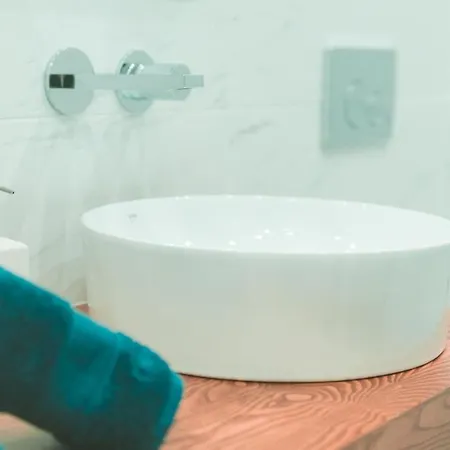 Beachside Stylish & Cosy 2br With Free Parking Appartement