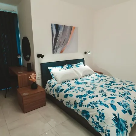 شقة Beachside Stylish & Cosy 2br With Free Parking