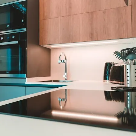 Appartement Beachside Stylish & Cosy 2br With Free Parking