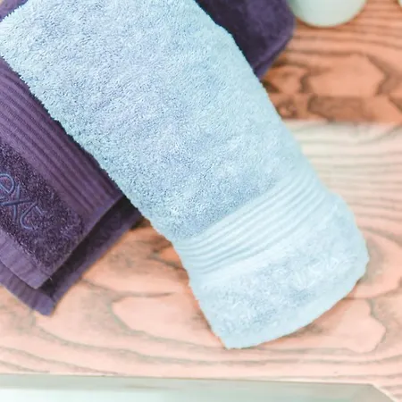 Beachside Stylish & Cosy 2br With Free Parking Lägenhet