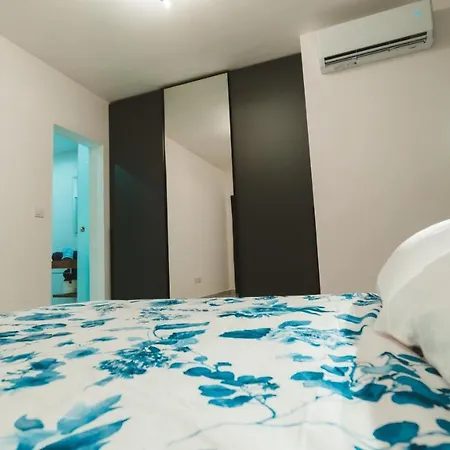 Beachside Stylish & Cosy 2br With Free Parking 公寓 斯利马