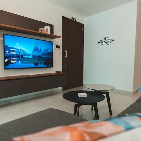 Beachside Stylish & Cosy 2br With Free Parking Daire Sliema